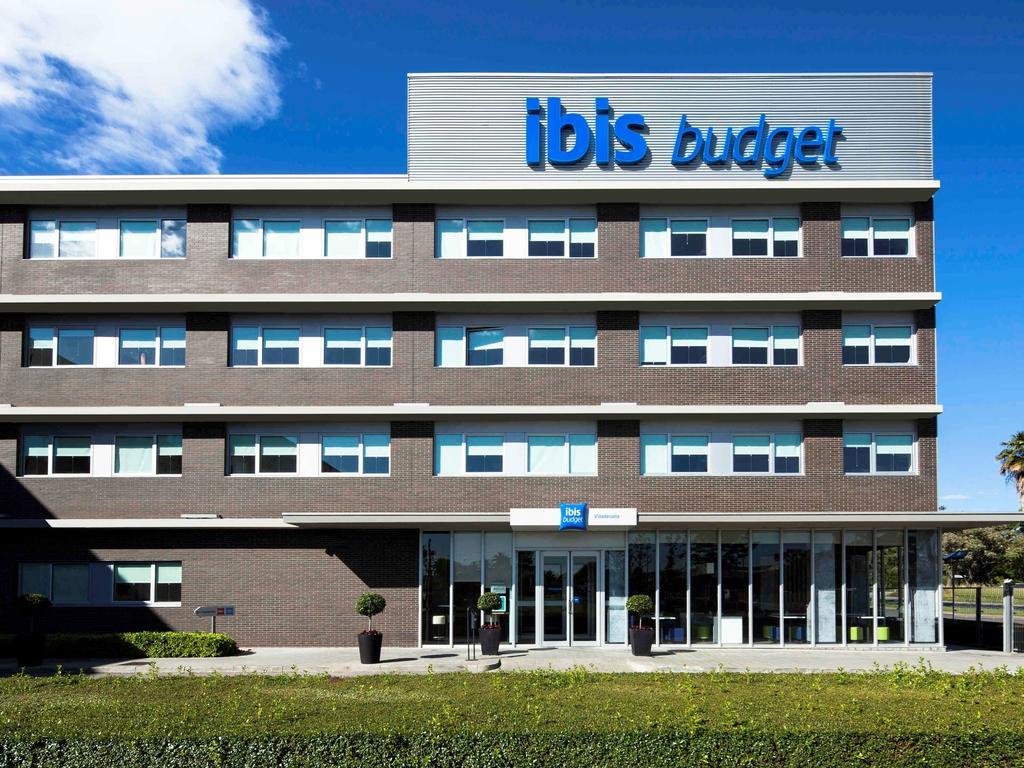 Ibis Budget Barcelona Біладаканс Екстер'єр фото